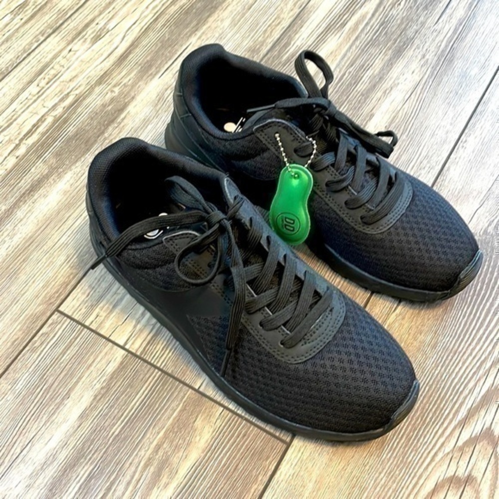 DIADORA Sport Srl Black Women’s Sneaker | Size 6.5